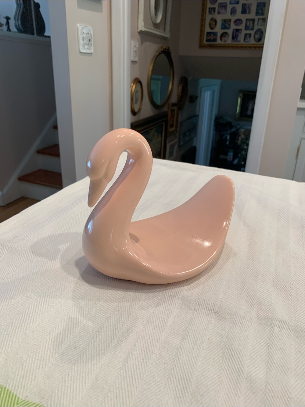 Vintage Peach Ceramic Swan Decorative Towel Holder